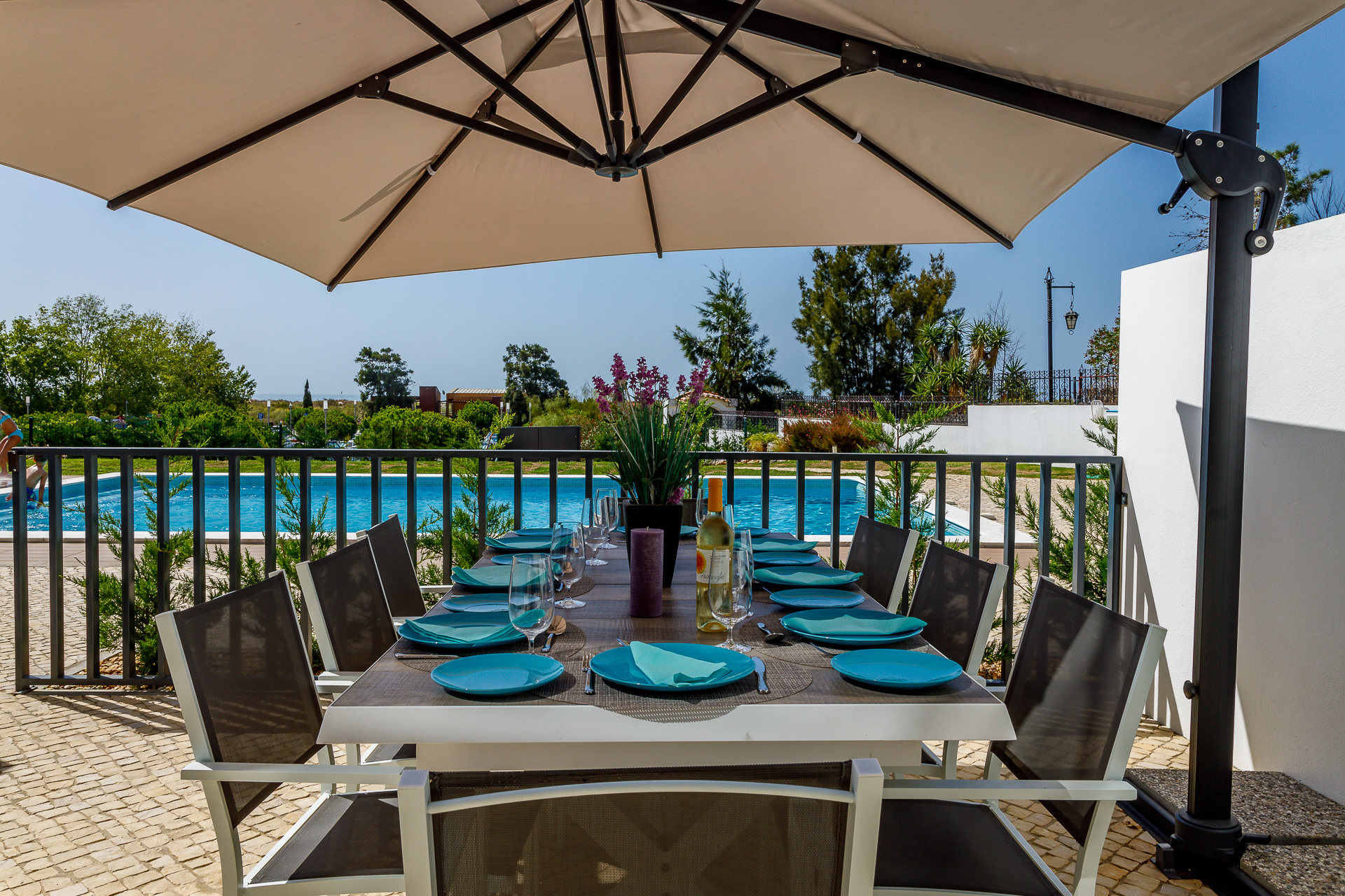 L71A0567.jpg - Outside Feature Shot